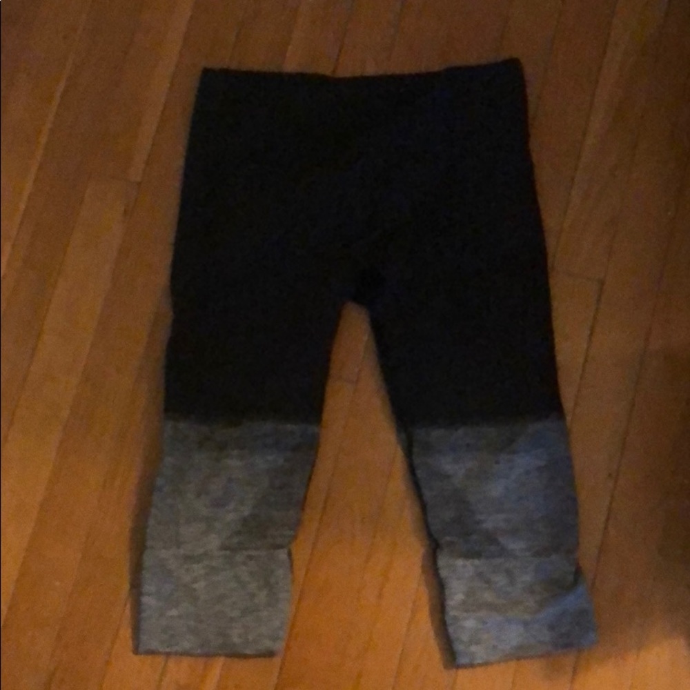 Lululemon crops
